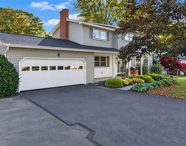 4776 Edgeworth Drive - Photo Thumbnail 2