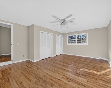 4776 Edgeworth Drive - Photo Thumbnail 19