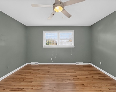 4776 Edgeworth Drive - Photo Thumbnail 23