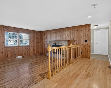4776 Edgeworth Drive - Photo Thumbnail 18