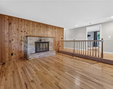 4776 Edgeworth Drive - Photo Thumbnail 16