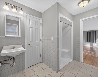 4776 Edgeworth Drive - Photo Thumbnail 32