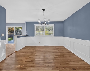 4776 Edgeworth Drive - Photo Thumbnail 15