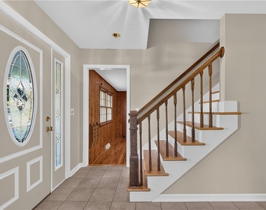4776 Edgeworth Drive - Photo Thumbnail 5