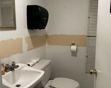 56 Shepard Street - Photo Thumbnail 10