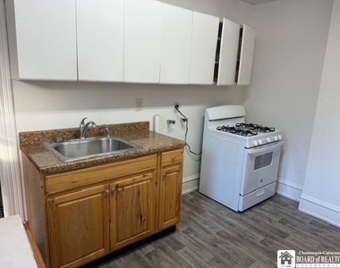 267 Fairmount Avenue - Photo Thumbnail 4