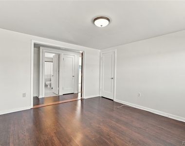 6797 Main Street - Photo Thumbnail 7