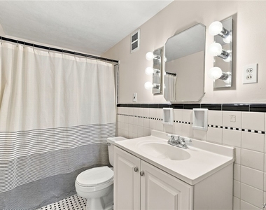6797 Main Street - Photo Thumbnail 10