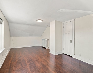 6797 Main Street - Photo Thumbnail 14