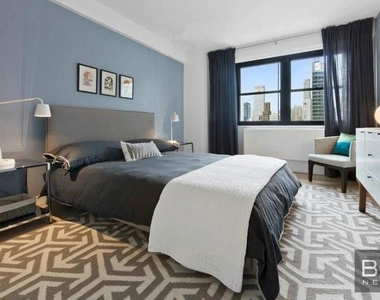 East 39th Street - Photo Thumbnail 2