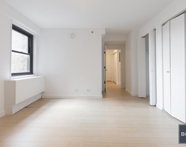 East 39th Street - Photo Thumbnail 5