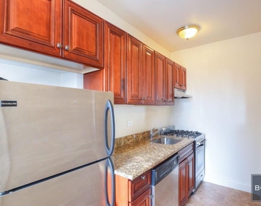 East 38th Street - Photo Thumbnail 4