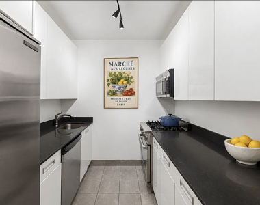 99 John Street - Photo Thumbnail 2