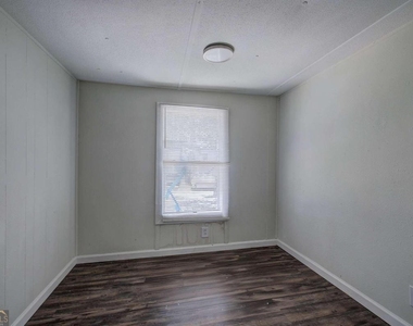 242 W Big Indian Trail - Photo Thumbnail 9