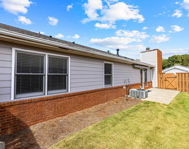 120 Courtyard Lane - Photo Thumbnail 15