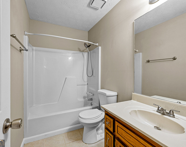 120 Courtyard Lane - Photo Thumbnail 9
