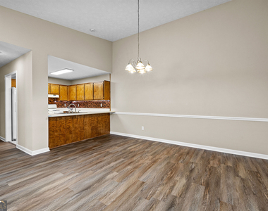 120 Courtyard Lane - Photo Thumbnail 5