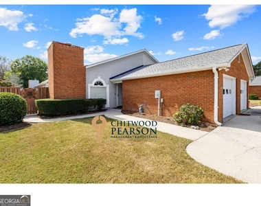 120 Courtyard Lane - Photo Thumbnail 16