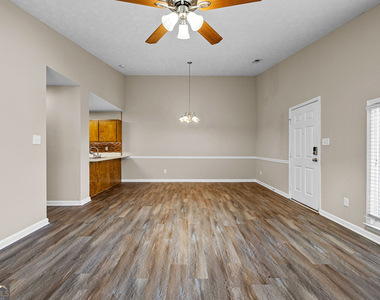 120 Courtyard Lane - Photo Thumbnail 3