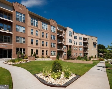 2400 Parkland Drive Ne - Photo Thumbnail 11