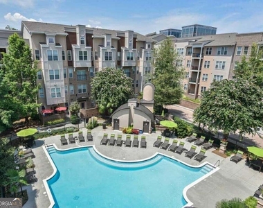 2400 Parkland Drive Ne - Photo Thumbnail 10