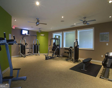2400 Parkland Drive Ne - Photo Thumbnail 15
