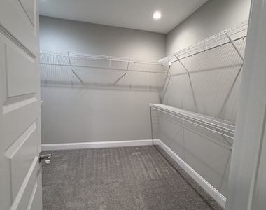 318 The Villas Way - Photo Thumbnail 40