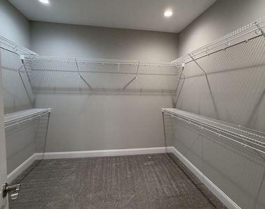 318 The Villas Way - Photo Thumbnail 43