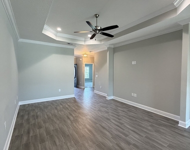 318 The Villas Way - Photo Thumbnail 13