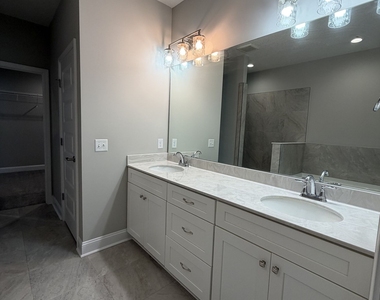 318 The Villas Way - Photo Thumbnail 35
