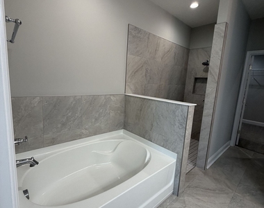 318 The Villas Way - Photo Thumbnail 36