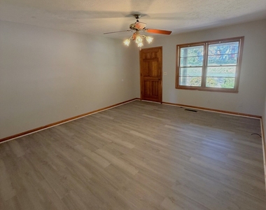 110 Bryan Street - Photo Thumbnail 2