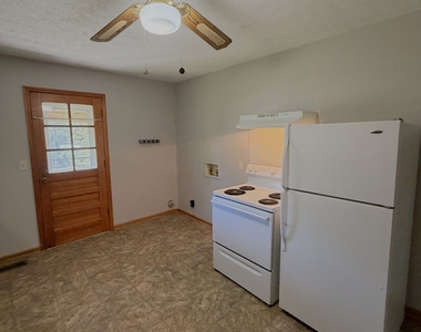110 Bryan Street - Photo Thumbnail 4