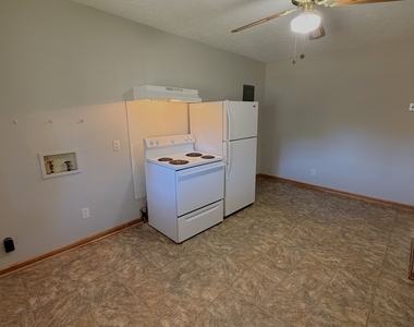110 Bryan Street - Photo Thumbnail 7
