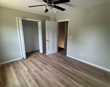 2875 Old Rome Road Se - Photo Thumbnail 3