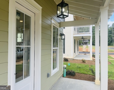604 Freeman Street - Photo Thumbnail 2