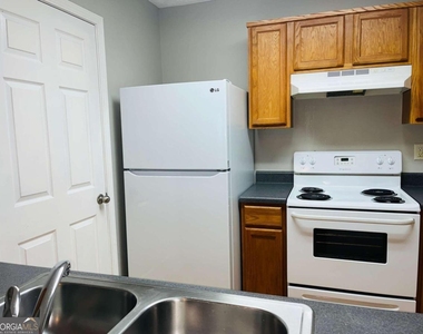 105 Granite Street - Photo Thumbnail 4
