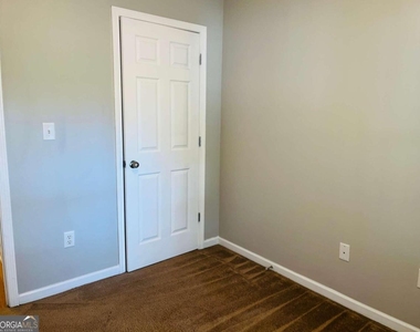 105 Granite Street - Photo Thumbnail 9