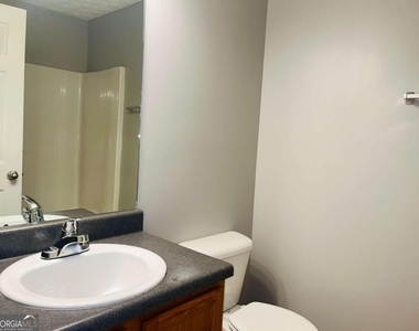 105 Granite Street - Photo Thumbnail 11