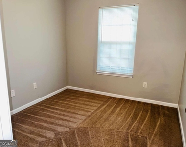 105 Granite Street - Photo Thumbnail 8