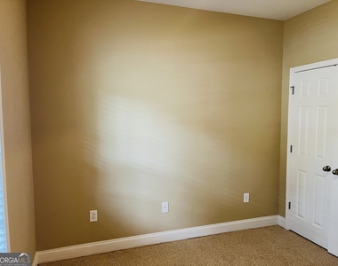 179 Village Park Drive - Photo Thumbnail 20