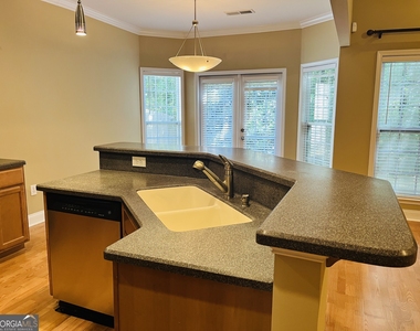 179 Village Park Drive - Photo Thumbnail 10
