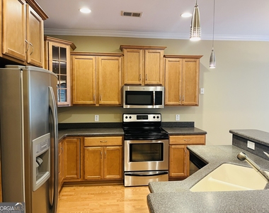 179 Village Park Drive - Photo Thumbnail 9