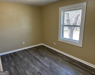 109 Sunset Lane - Photo Thumbnail 18