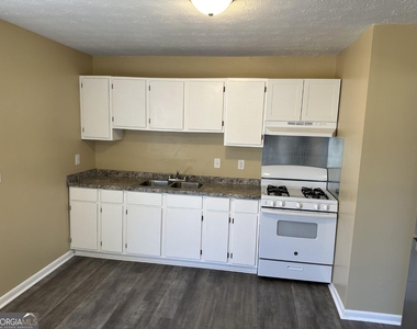 109 Sunset Lane - Photo Thumbnail 3