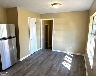 109 Sunset Lane - Photo Thumbnail 4