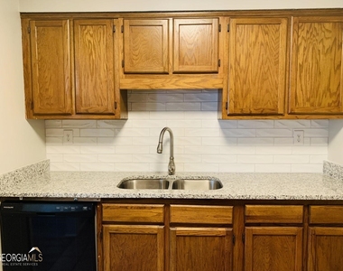 140 Pine Terrace - Photo Thumbnail 7