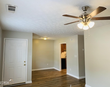 140 Pine Terrace - Photo Thumbnail 9