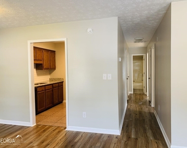 140 Pine Terrace - Photo Thumbnail 8
