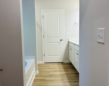 143 Chapel Hill Parkway - Photo Thumbnail 26